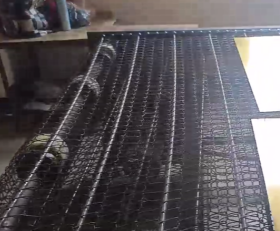 Fuweiインテリジェントコンポジットロボットは、アルミニウム合金プレートブラッシング、乾燥、荷重、荷降ろしソリューションを支援します