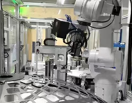 4つの折りたたみ安全保護：複合ロボットの安全技術を明らかにする